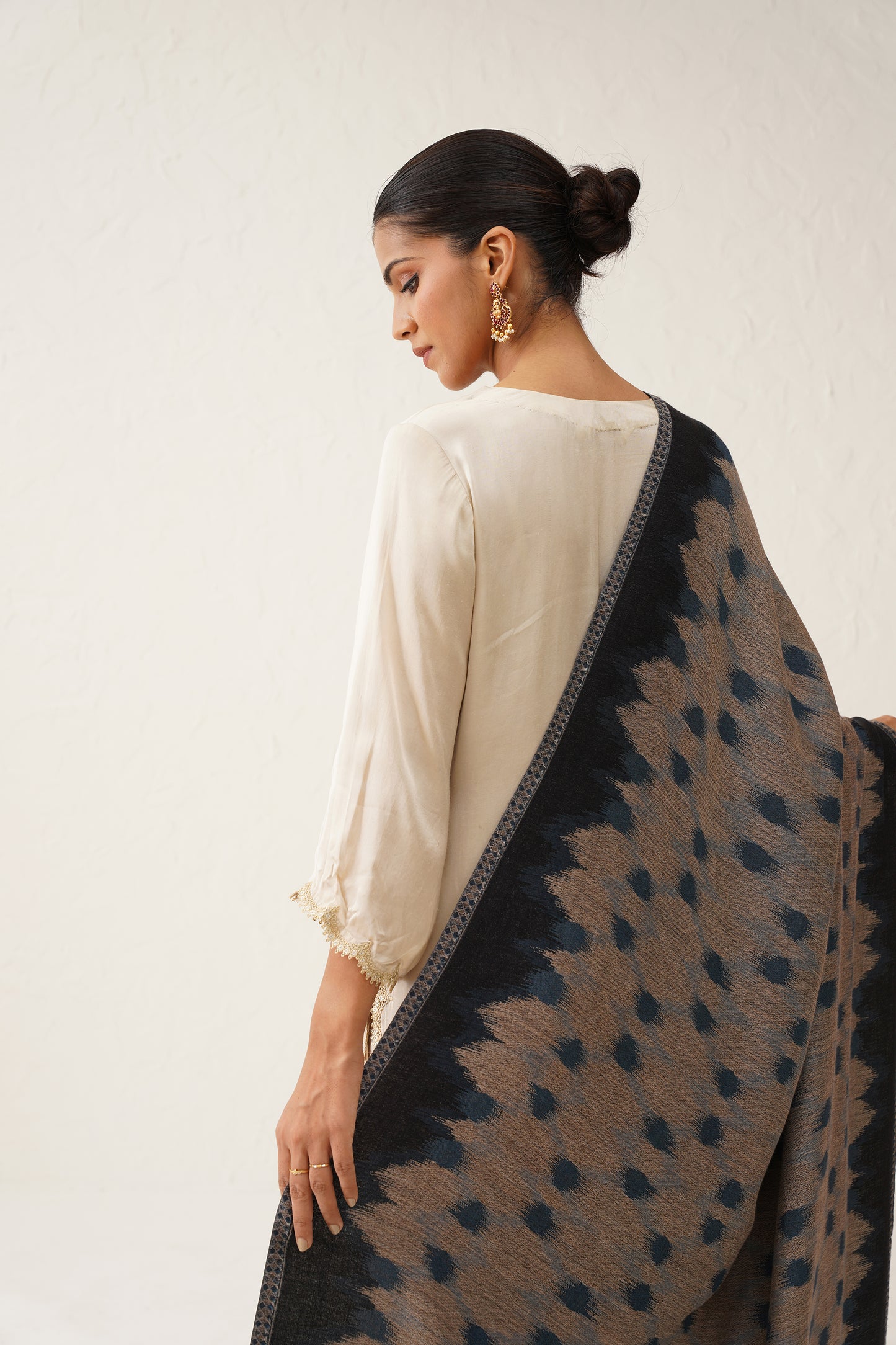 Lalina Ikat Woollen Shawk